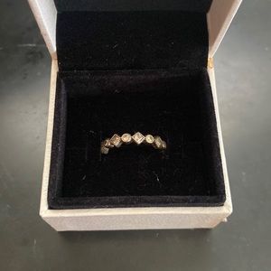 Pandora ring